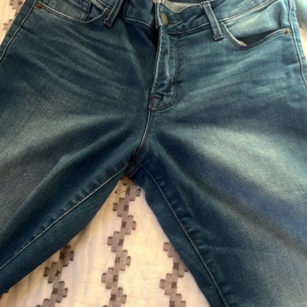 Old Navy rockstar mid rise jeans size 6 regular. - Picture 9 of 9